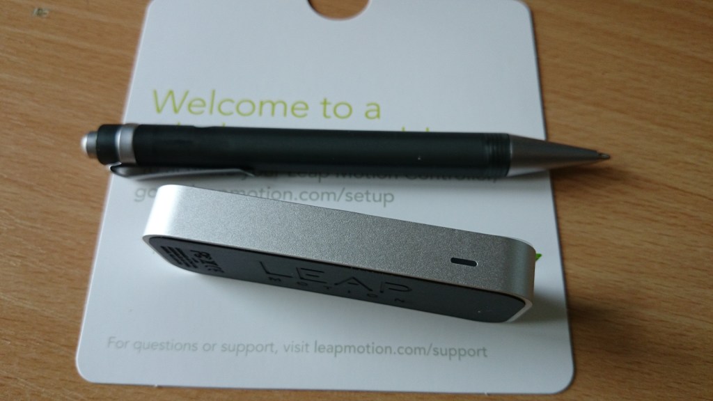 Leap Motion next to a pen so you can see the size