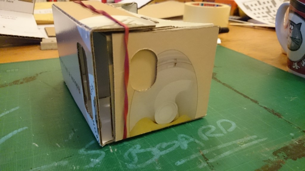 Space in the side for my phone to slide out!